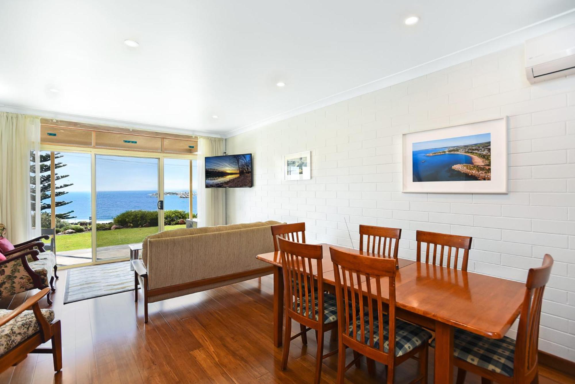 Dolphins Beachfront Apartment No 4 Port Elliot Exterior photo