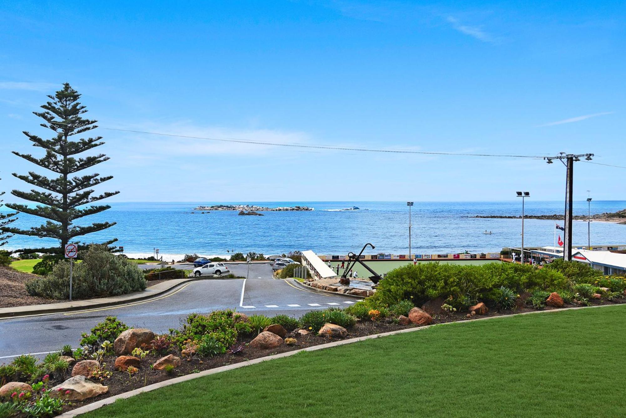 Dolphins Beachfront Apartment No 4 Port Elliot Exterior photo