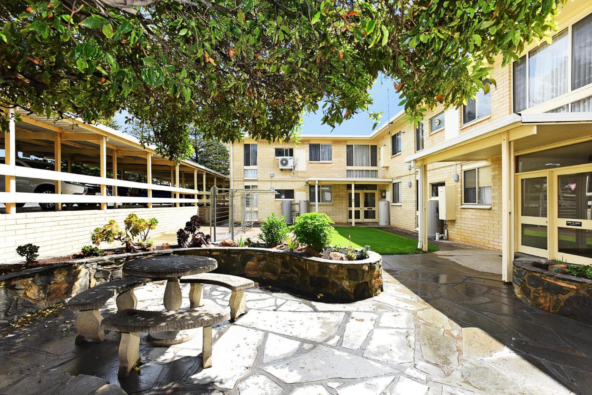 Dolphins Beachfront Apartment No 4 Port Elliot Exterior photo